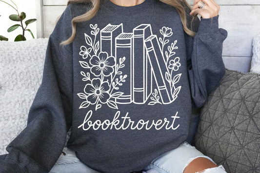Booktrovert Tee