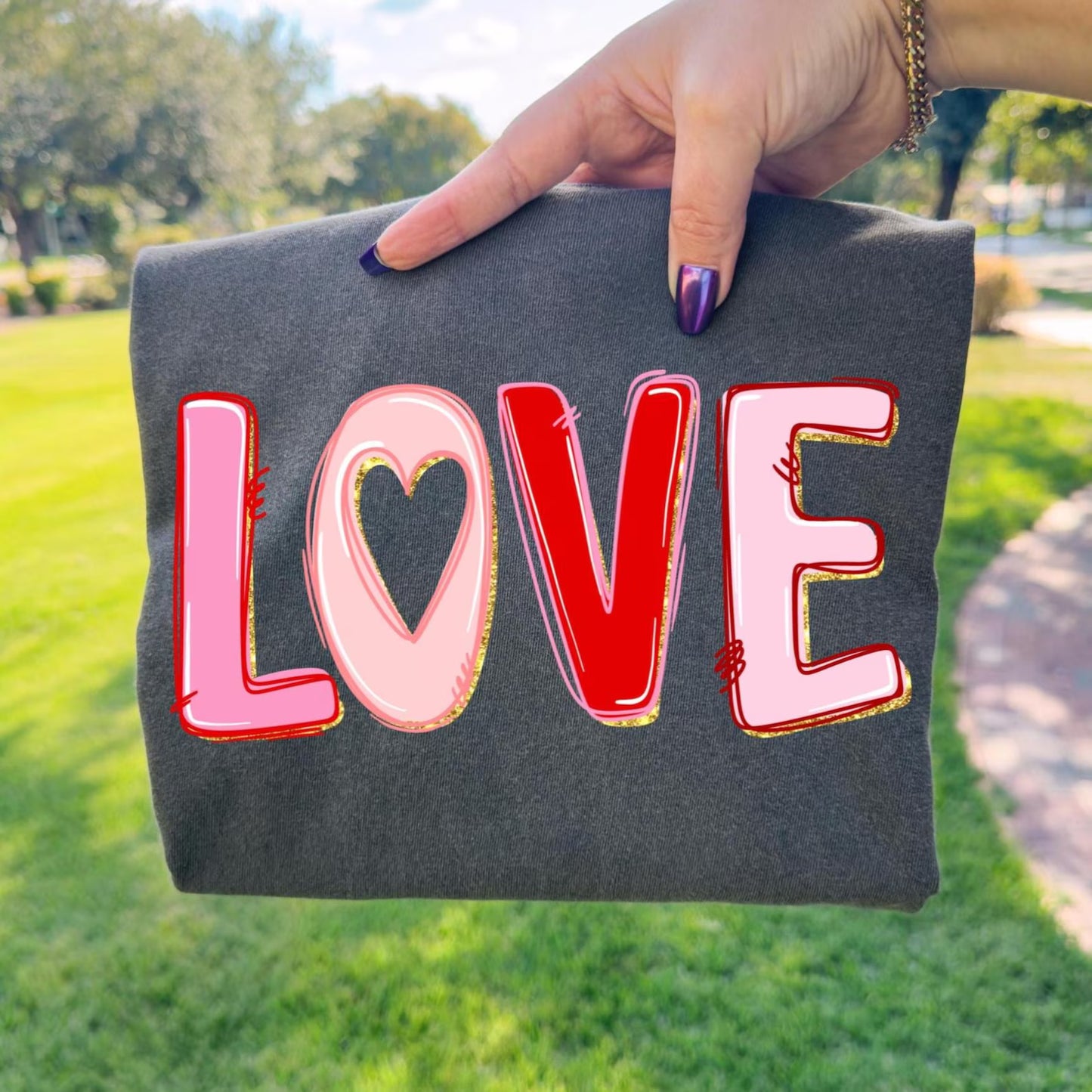 LOVE Tee